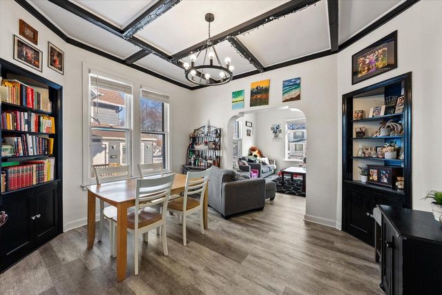 1527 S 80th STREET, West Allis, WI 53214