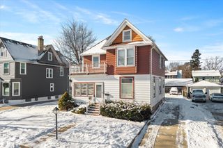 1527 S 80th STREET, West Allis, WI 53214