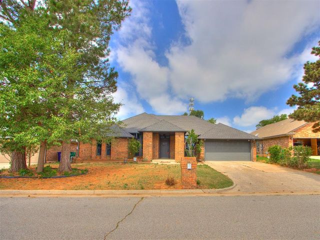 209 Tumbleweed Road, Yukon, OK 73099