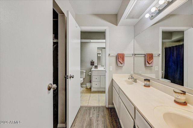 6917 W NICOLET Avenue, Glendale, AZ 85303