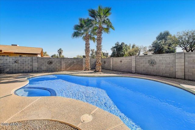 6917 W NICOLET Avenue, Glendale, AZ 85303