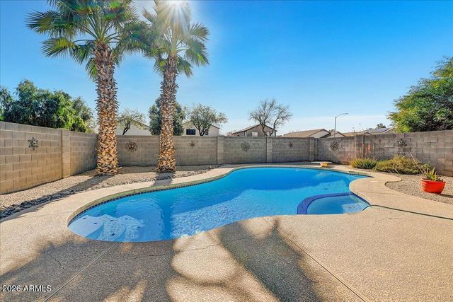 6917 W NICOLET Avenue, Glendale, AZ 85303
