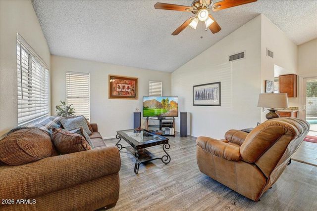 6917 W NICOLET Avenue, Glendale, AZ 85303