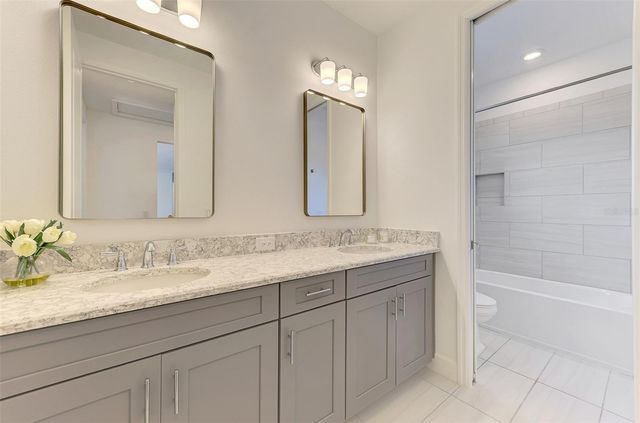 10192 MILKY WAY CIRCLE, Sarasota, FL 34241