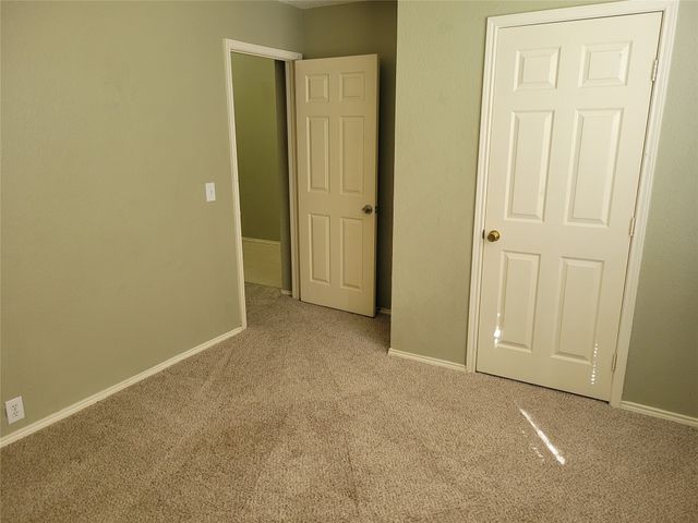 223 Baylor Drive, Glenn Heights, TX 75154