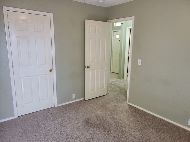 223 Baylor Drive, Glenn Heights, TX 75154