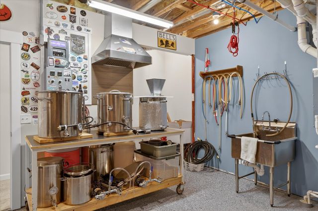 5420 Farallon Drive, Texas Twp, MI 49009