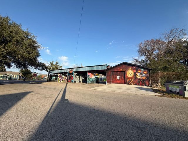 4400 Canal Street, Houston, TX 77011