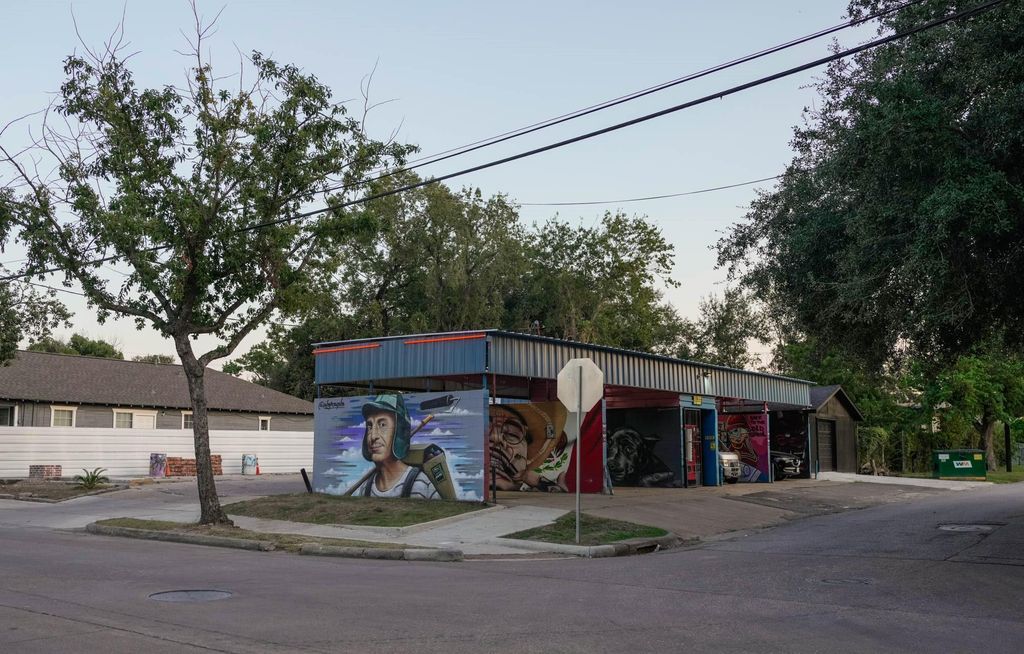 4400 Canal Street, Houston, TX 77011
