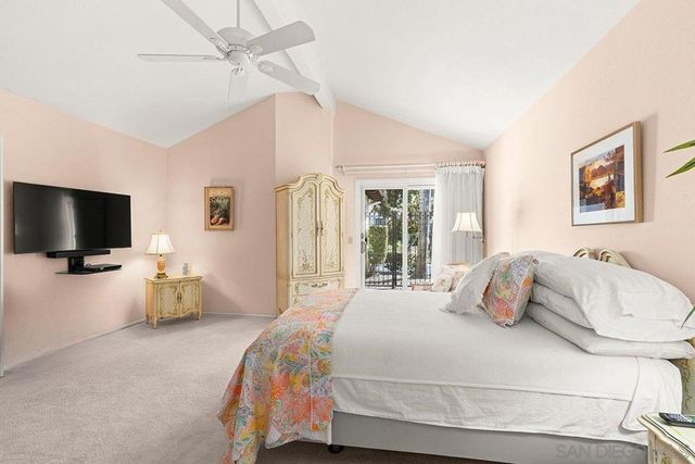 17632 Caminito Hercuba, San Diego, CA 92128