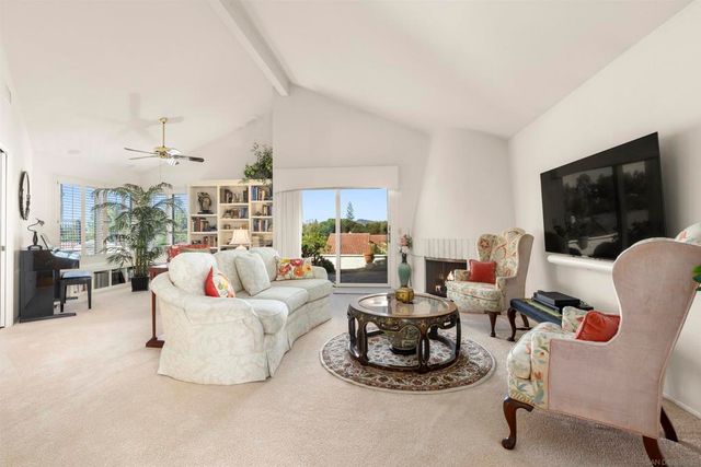 17632 Caminito Hercuba, San Diego, CA 92128