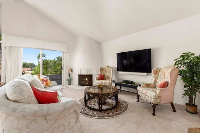 17632 Caminito Hercuba, San Diego, CA 92128