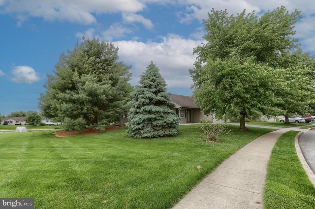 49 SPRINGHOUSE DR, Myerstown, PA 17067