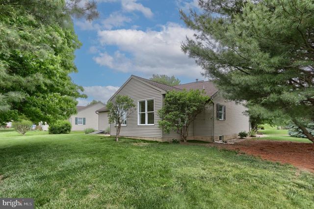 49 SPRINGHOUSE DR, Myerstown, PA 17067
