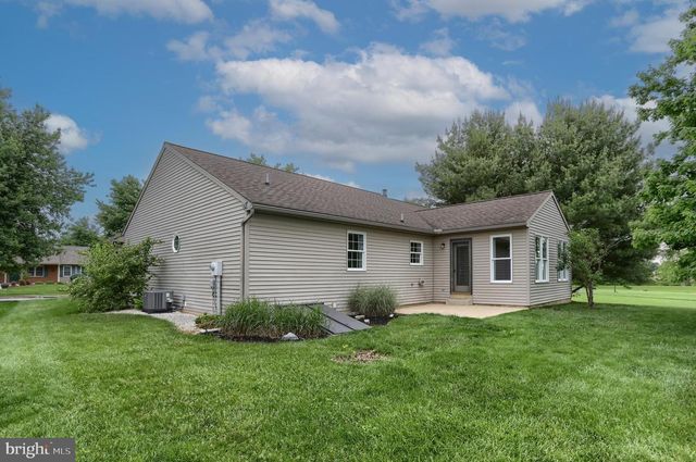 49 SPRINGHOUSE DR, Myerstown, PA 17067