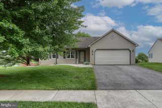 49 SPRINGHOUSE DR, Myerstown, PA 17067