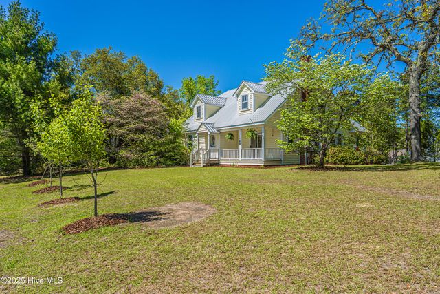 1768 Airport Road, Whispering Pines, NC 28327
