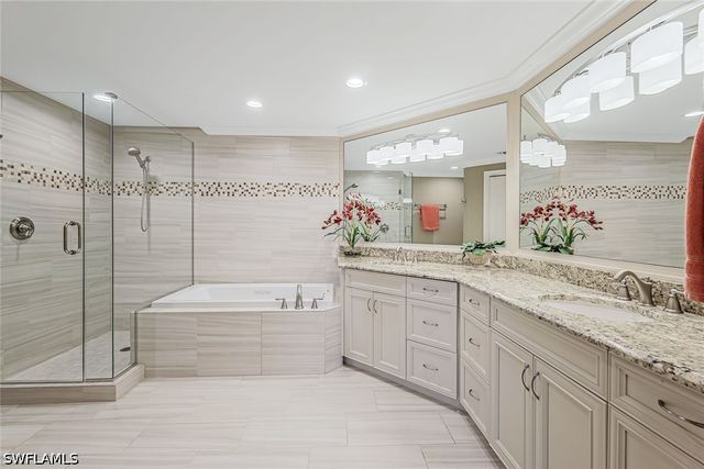 8471 Abbington CIR 1111, Naples, FL 34108
