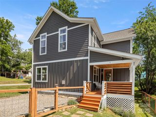 9 Pennsylvania Avenue, Asheville, NC 28806