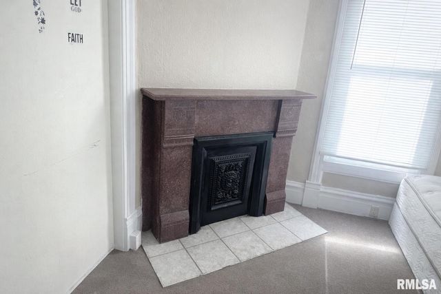 1212 N SHERIDAN Road, Peoria, IL 61606