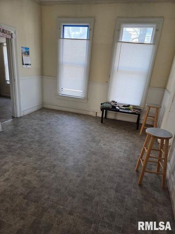 1212 N SHERIDAN Road, Peoria, IL 61606