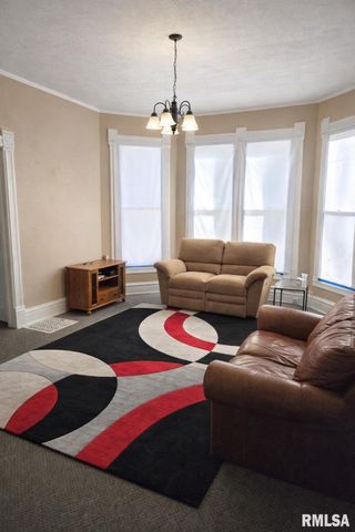 1212 N SHERIDAN Road, Peoria, IL 61606