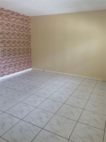 2405 Antigua Circle H1, Coconut Creek, FL 33066