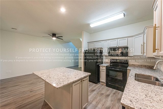 766 Breeze Cove, Fayetteville, AR 72703