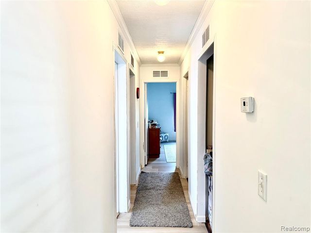 25660 Currier Street, Dearborn Heights, MI 48125