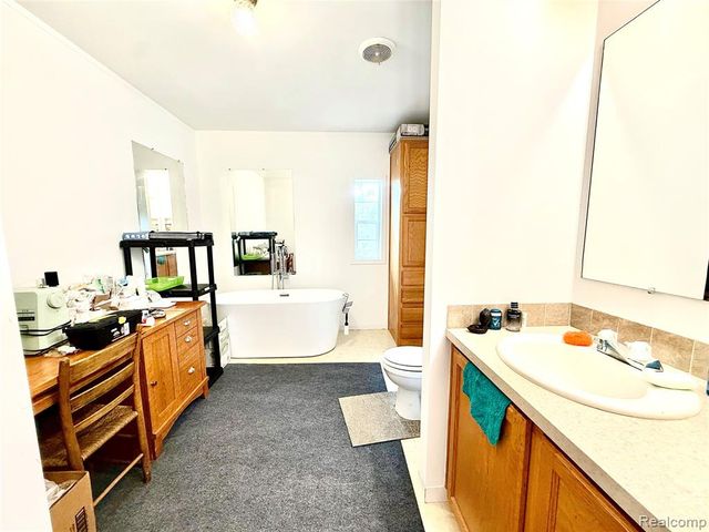 25660 Currier Street, Dearborn Heights, MI 48125