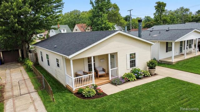 25660 Currier Street, Dearborn Heights, MI 48125