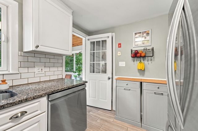 54 Joclyn Ave, Framingham, MA 01701