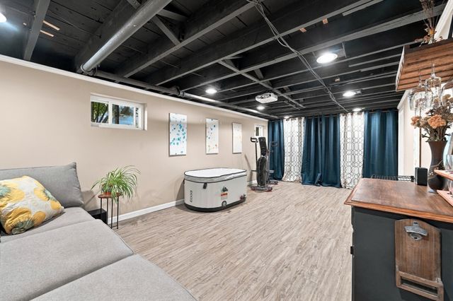 54 Joclyn Ave, Framingham, MA 01701