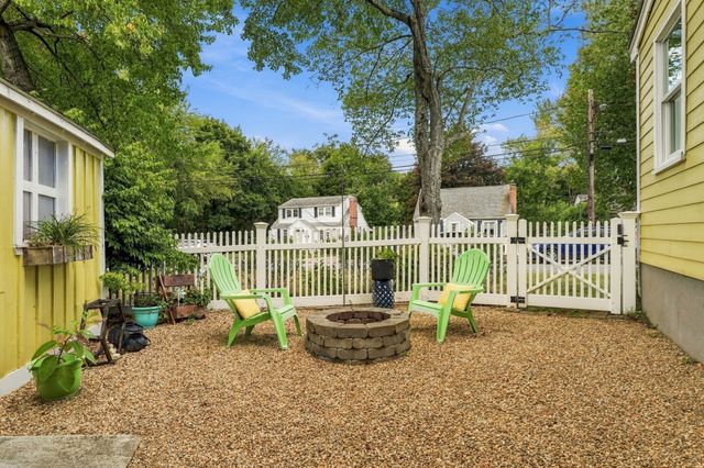 54 Joclyn Ave, Framingham, MA 01701