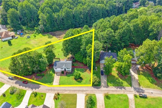 7224 Ironwood Drive, Gainesville, GA 30507