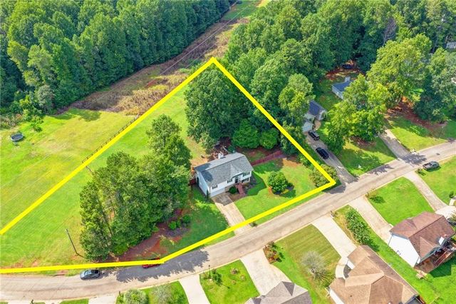 7224 Ironwood Drive, Gainesville, GA 30507