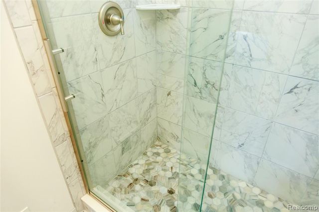 716 Eton Court, Rochester Hills, MI 48307