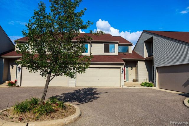 716 Eton Court, Rochester Hills, MI 48307