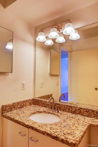 716 Eton Court, Rochester Hills, MI 48307