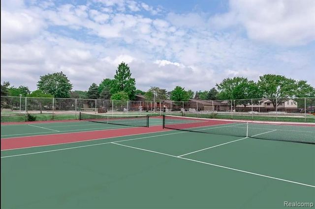 716 Eton Court, Rochester Hills, MI 48307