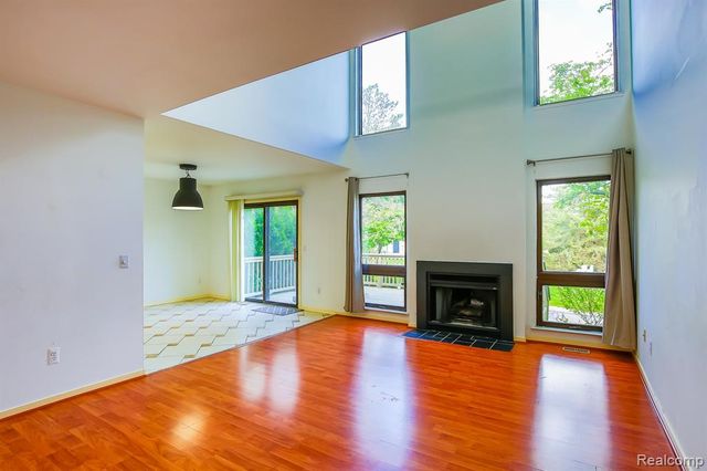 716 Eton Court, Rochester Hills, MI 48307