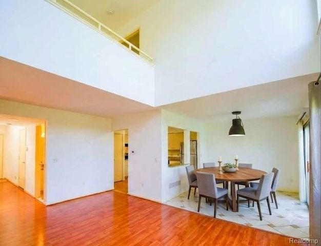716 Eton Court, Rochester Hills, MI 48307