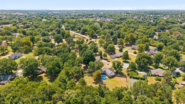 24615 E Sisemore Street, Broken Arrow, OK 74014