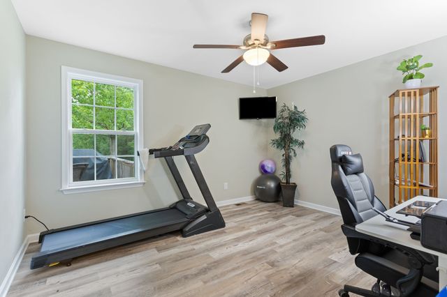 1209 Wesley Ct, Lawrenceburg, TN 38464