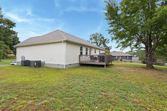 1209 Wesley Ct, Lawrenceburg, TN 38464