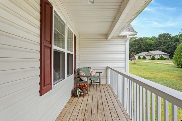 1209 Wesley Ct, Lawrenceburg, TN 38464