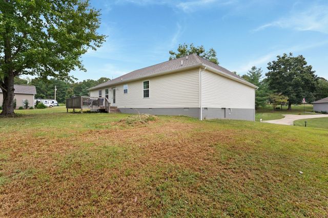 1209 Wesley Ct, Lawrenceburg, TN 38464