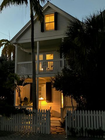 807 Washington St Apt 101, Key West, FL 33040