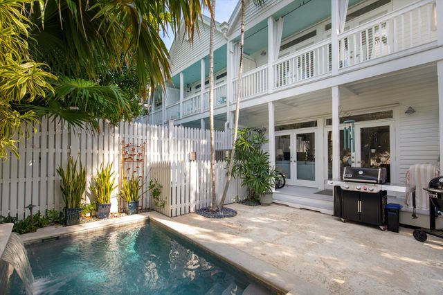 807 Washington St Apt 101, Key West, FL 33040