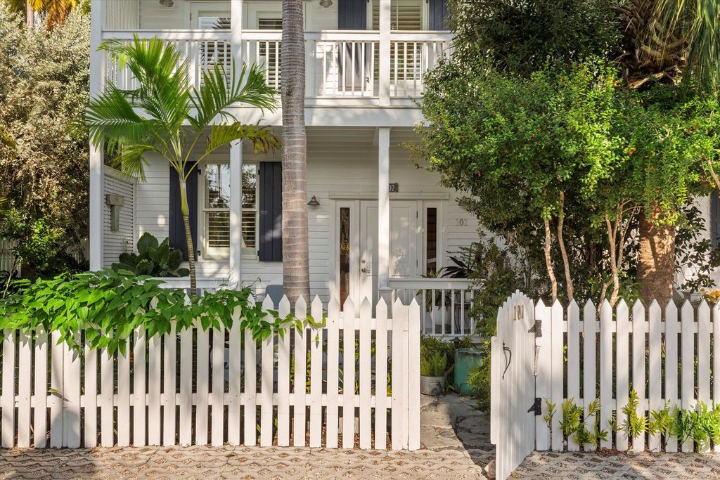 807 Washington St Apt 101, Key West, FL 33040